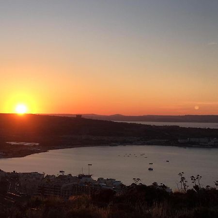 Penthouse "Maltese Scent" Lägenhet Mellieħa Exteriör bild