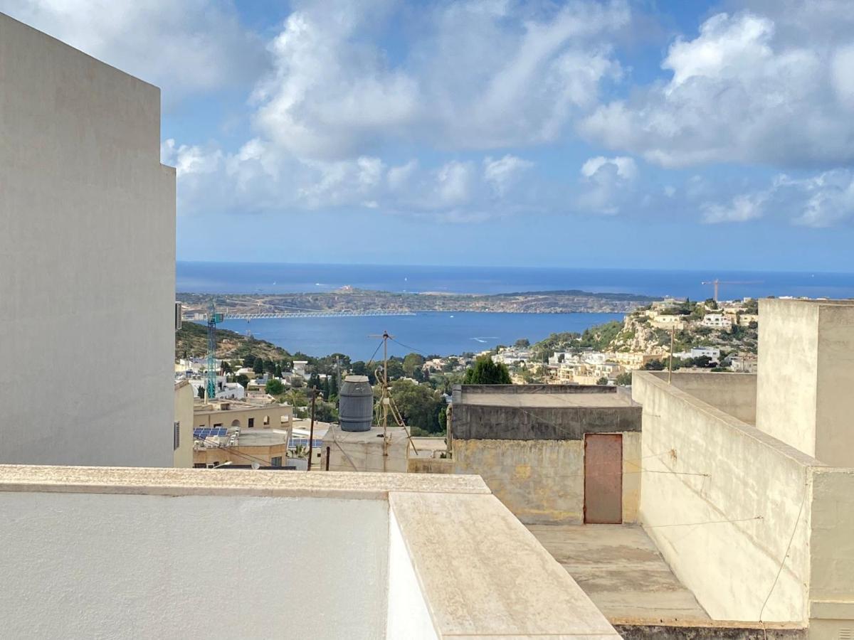 Penthouse "Maltese Scent" Lägenhet Mellieħa Exteriör bild