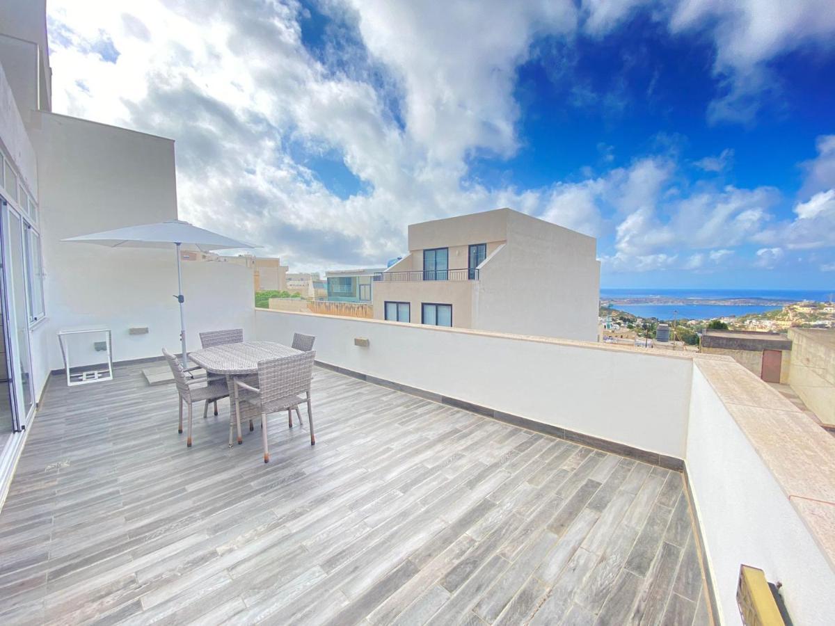 Penthouse "Maltese Scent" Lägenhet Mellieħa Exteriör bild