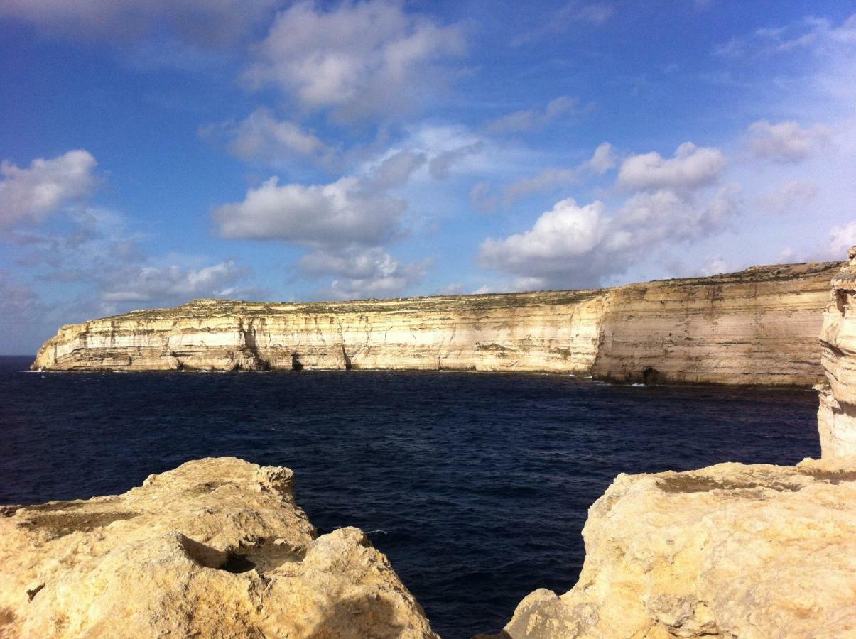 Penthouse "Maltese Scent" Lägenhet Mellieħa Exteriör bild