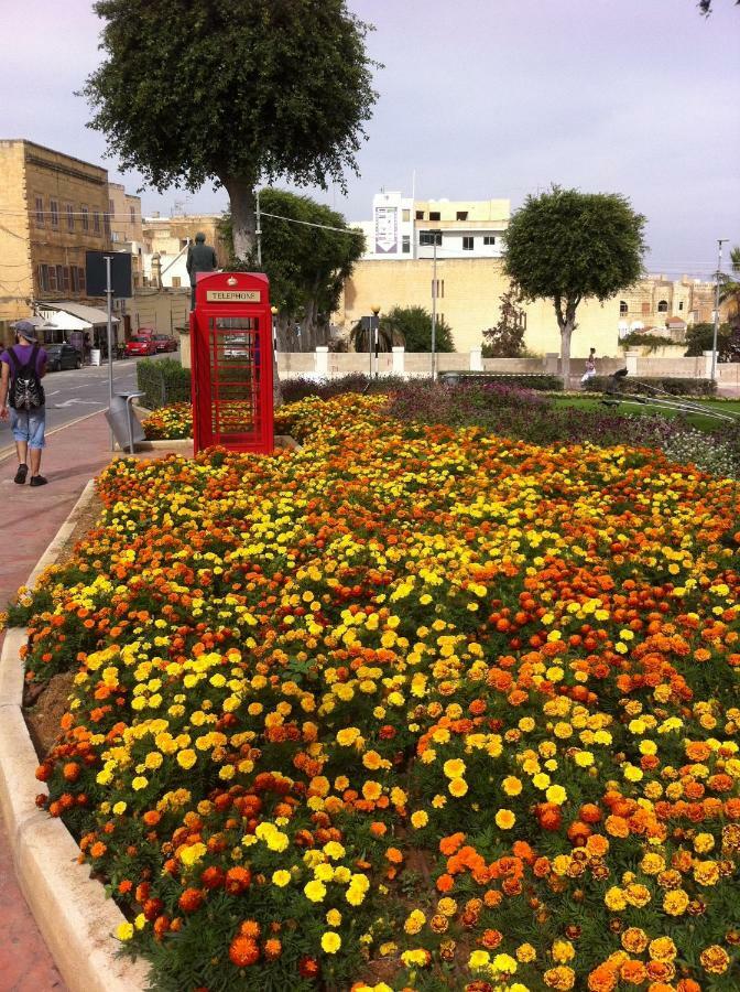 Penthouse "Maltese Scent" Lägenhet Mellieħa Exteriör bild